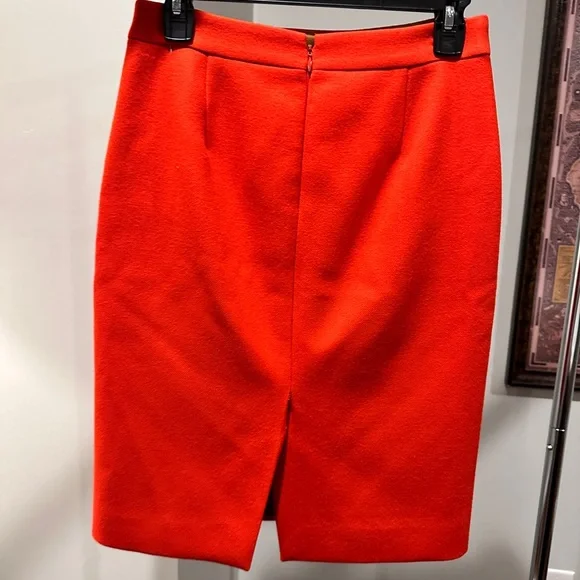 J Crew 2 Pencil Skirt in Double-Serge Wool - Picture 2 of 5